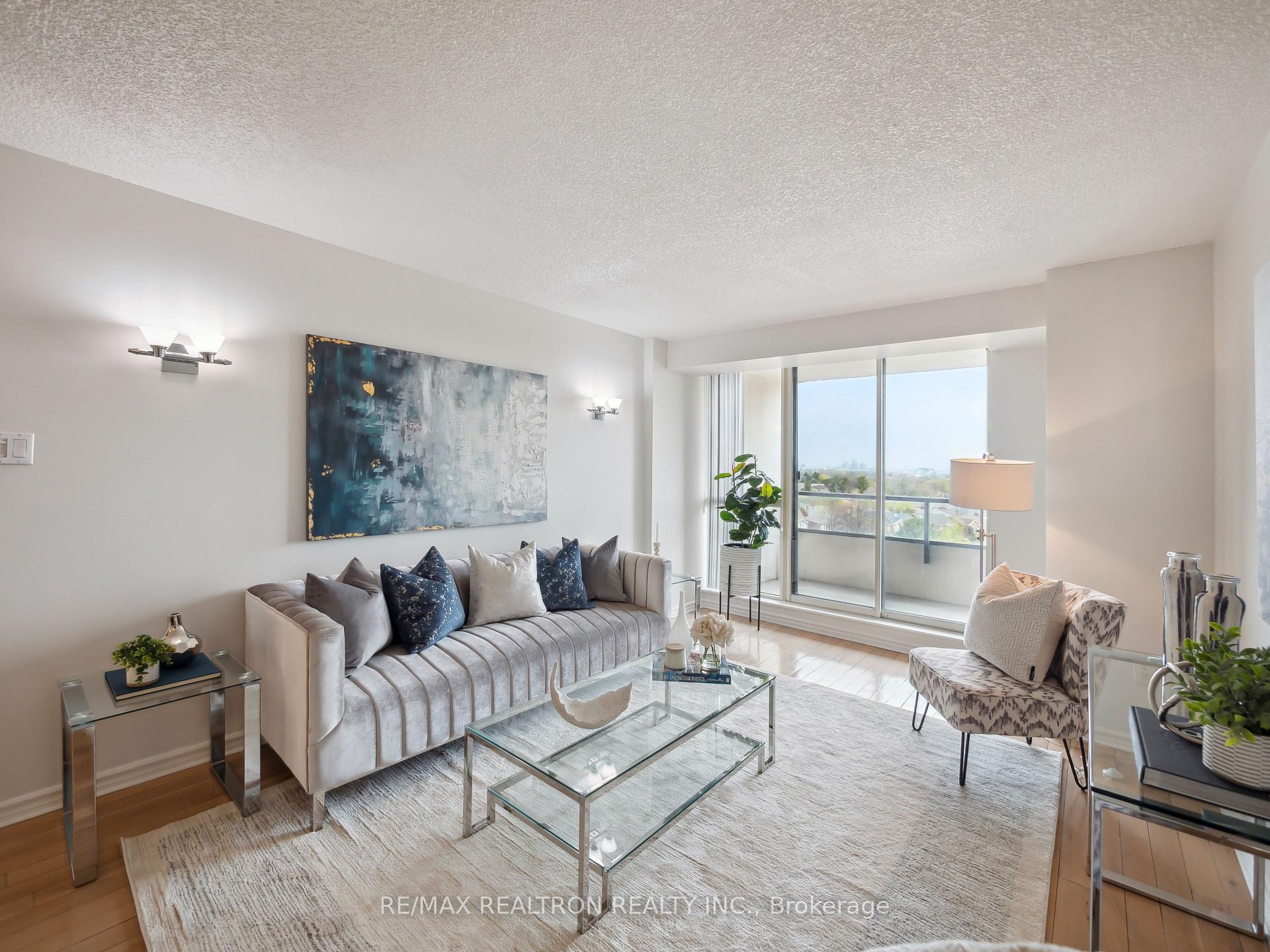 Photo 4 of Unit 704, 343 Clark Avenue W, Vaughan, Crestwood-Springfarm-Yorkhill — HOMEH