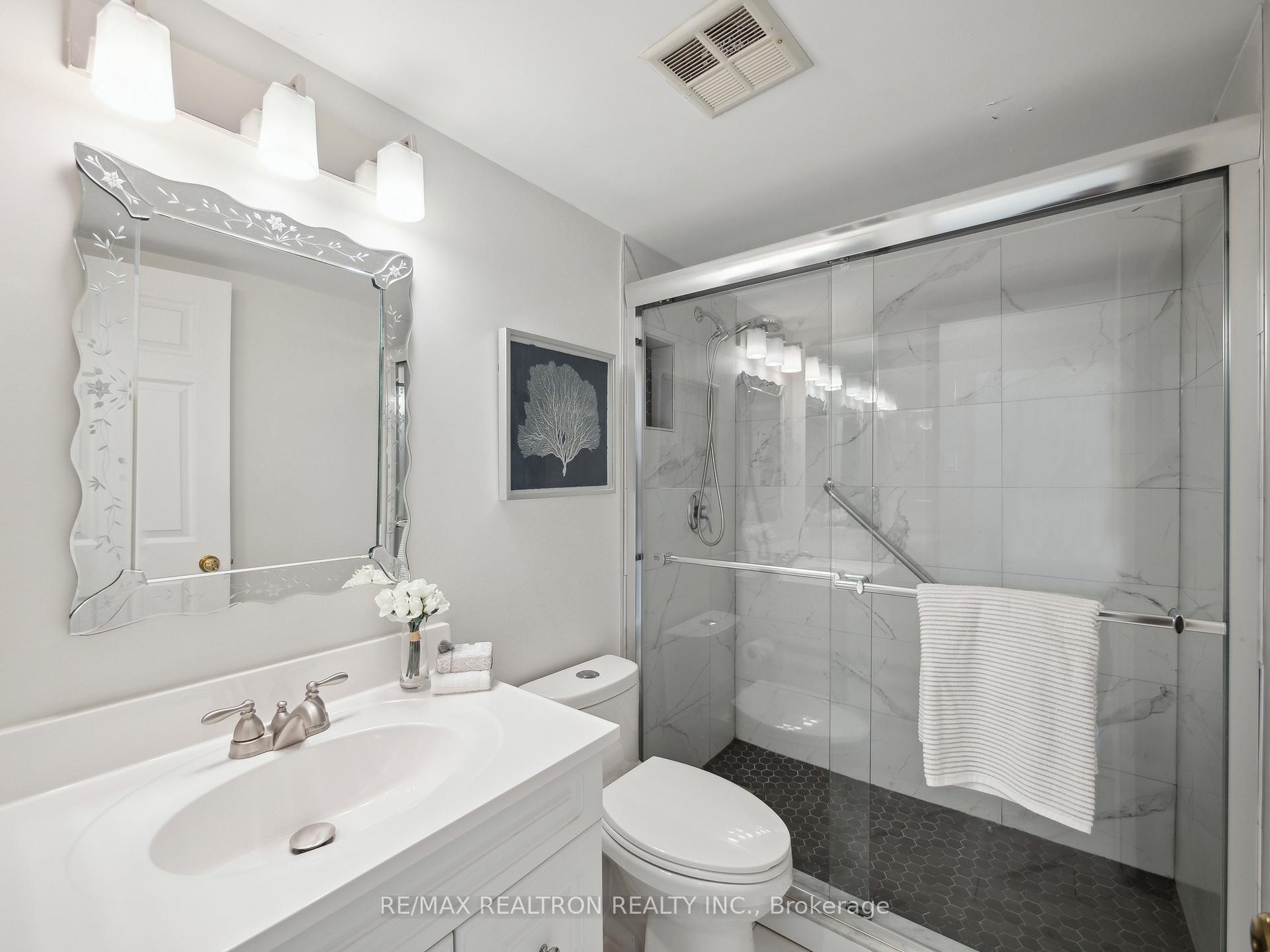 Photo 29 of Unit 704, 343 Clark Avenue W, Vaughan, Crestwood-Springfarm-Yorkhill — HOMEH
