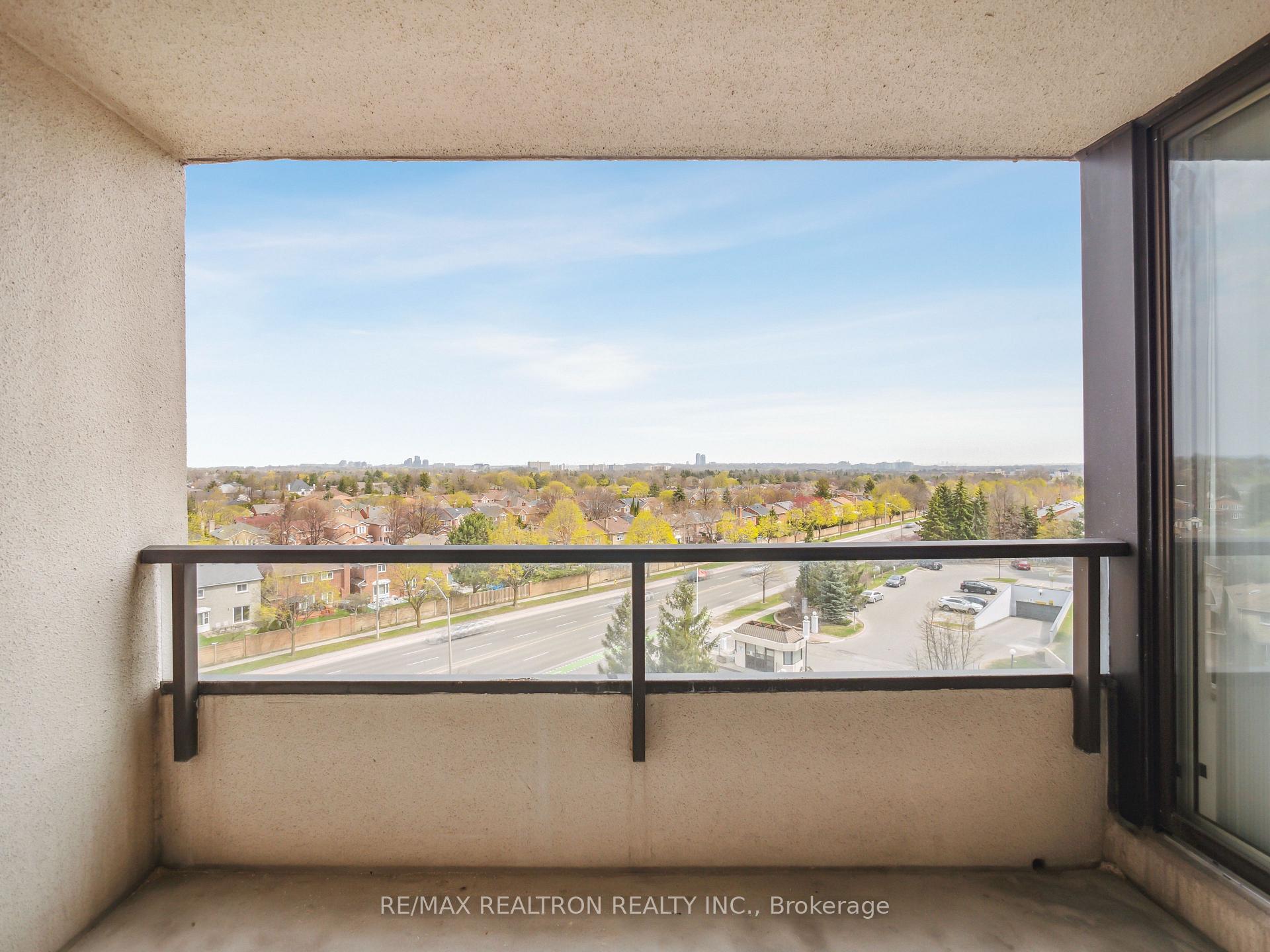 Photo 12 of Unit 704, 343 Clark Avenue W, Vaughan, Crestwood-Springfarm-Yorkhill — HOMEH