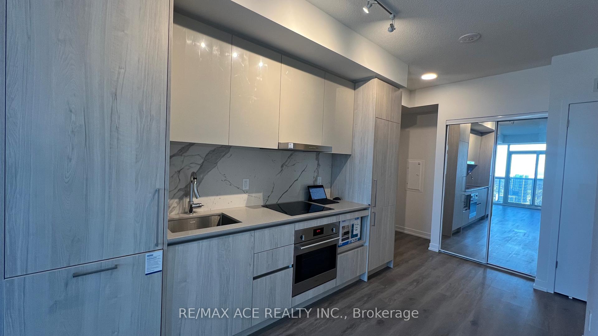 Photo 2 of Unit 4008, 225 Commerce Street, Vaughan, Vaughan Corporate Centre — HOMEH