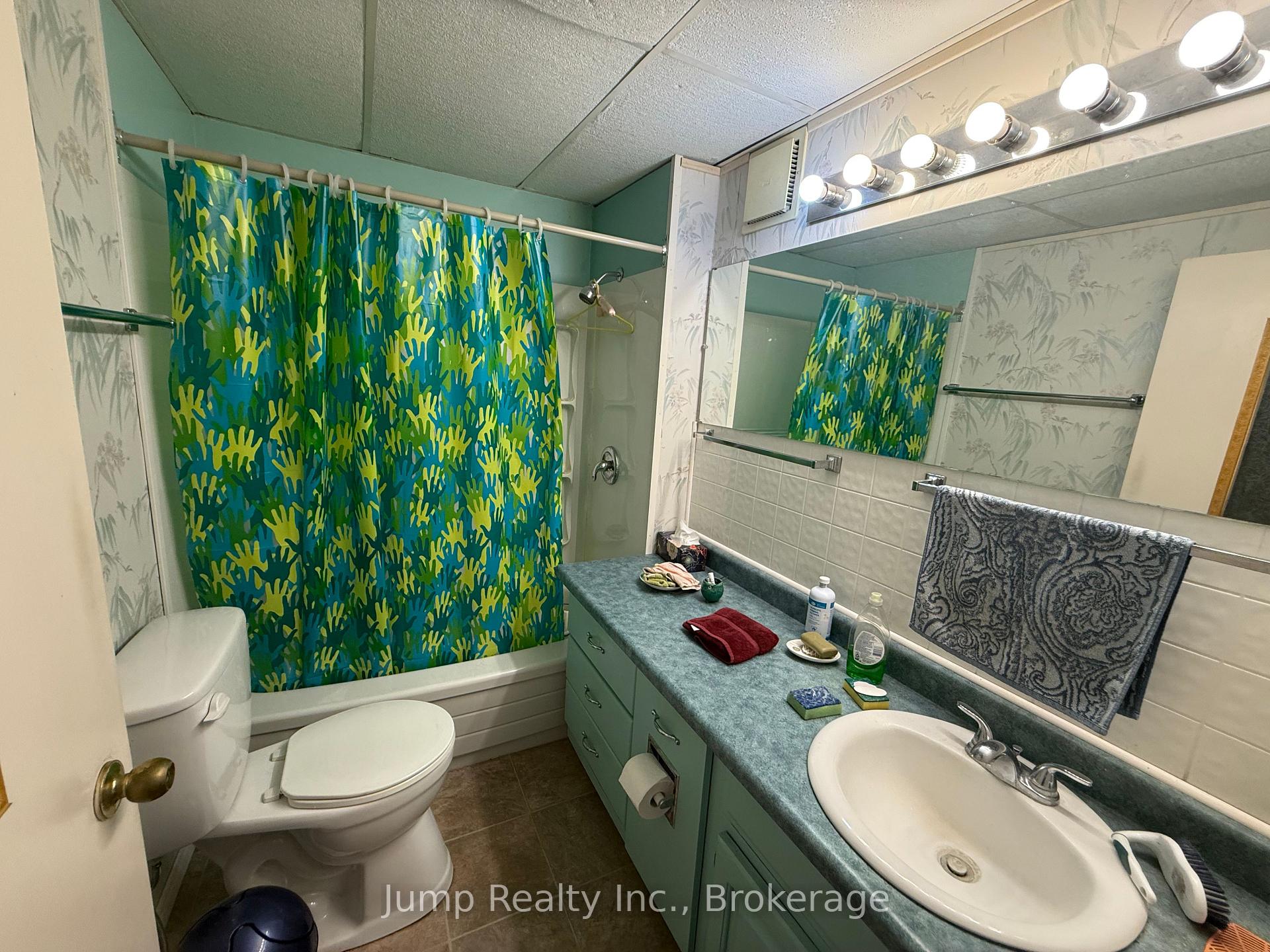 Photo 28 of 2 Toronto Boulevard, Huron East, Vanastra — HOMEH