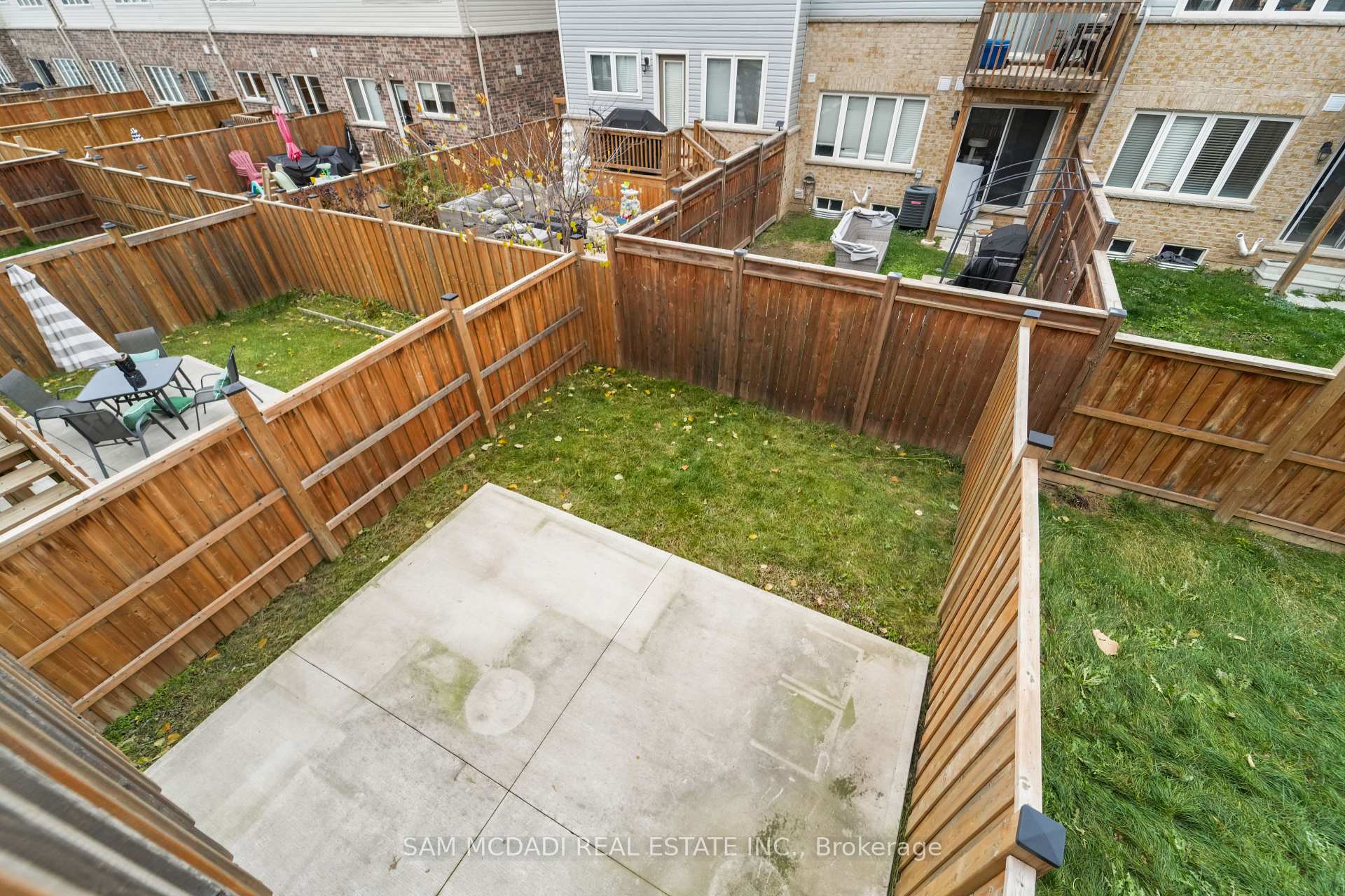 Photo 38 of 4083 Canby Street, Lincoln, Beamsville — HOMEH