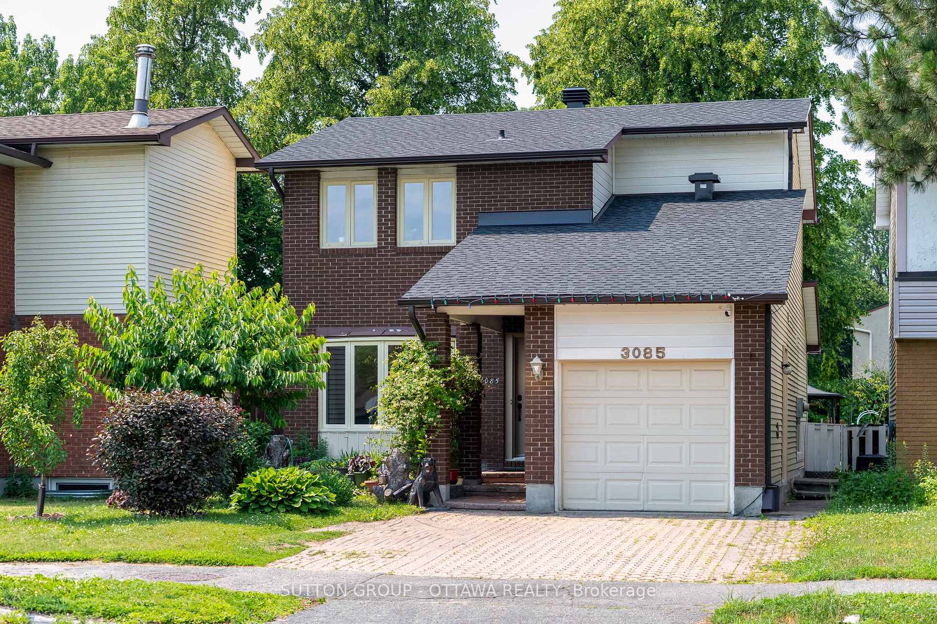 Front of 3085 Uplands Drive