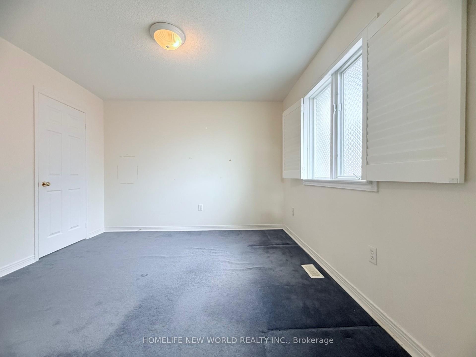 Photo 32 of 77 Burndenford Crescent, Markham, Markville — HOMEH
