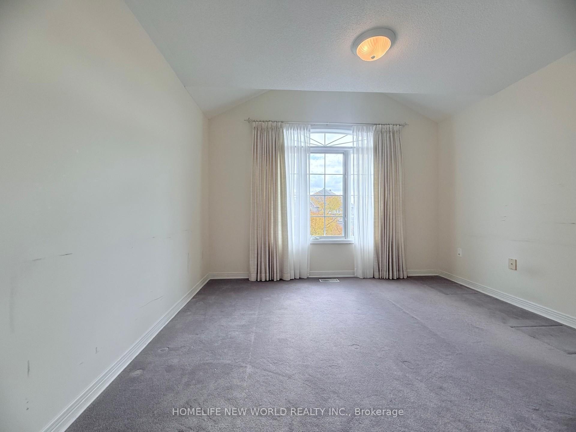 Photo 33 of 77 Burndenford Crescent, Markham, Markville — HOMEH