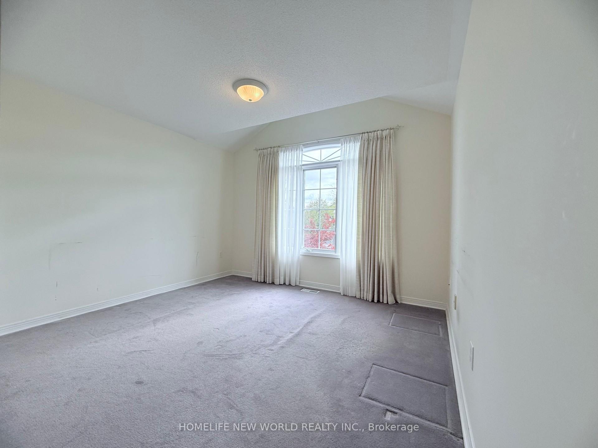 Photo 36 of 77 Burndenford Crescent, Markham, Markville — HOMEH