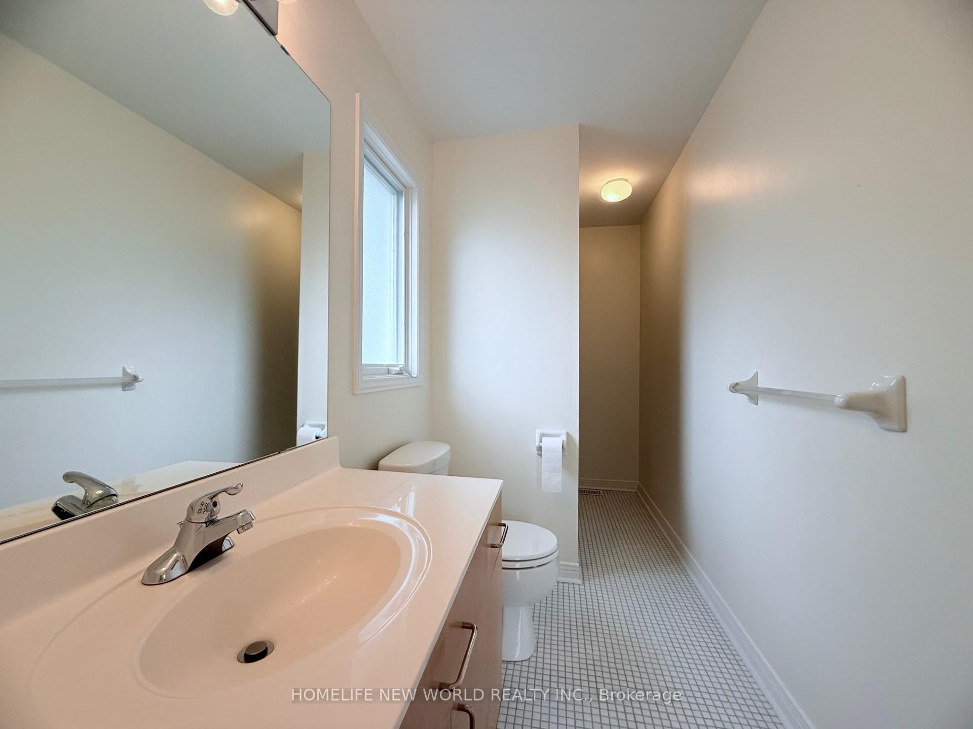 Photo 38 of 77 Burndenford Crescent, Markham, Markville — HOMEH