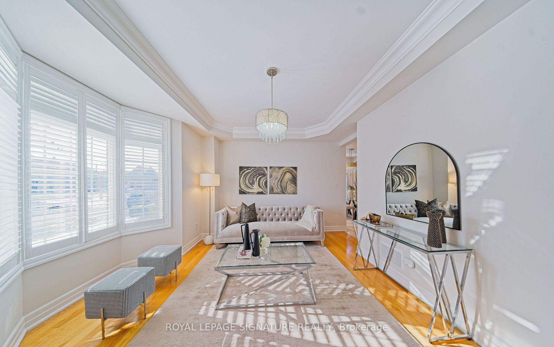Photo 5 of 54 Spring Hill Drive, King, King City — HOMEH