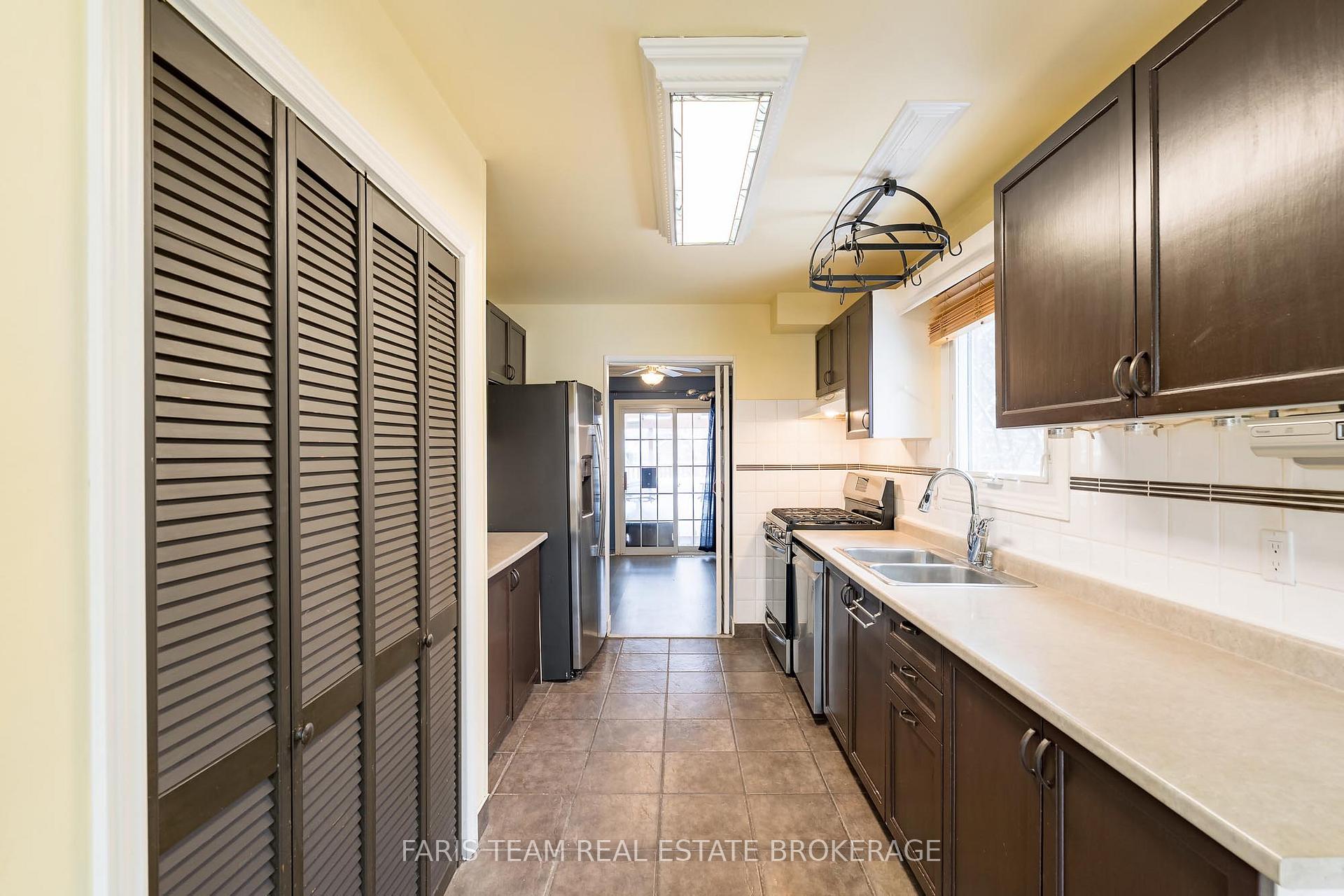 Photo 4 of 2501 Lloyd Street, Innisfil, Alcona — HOMEH