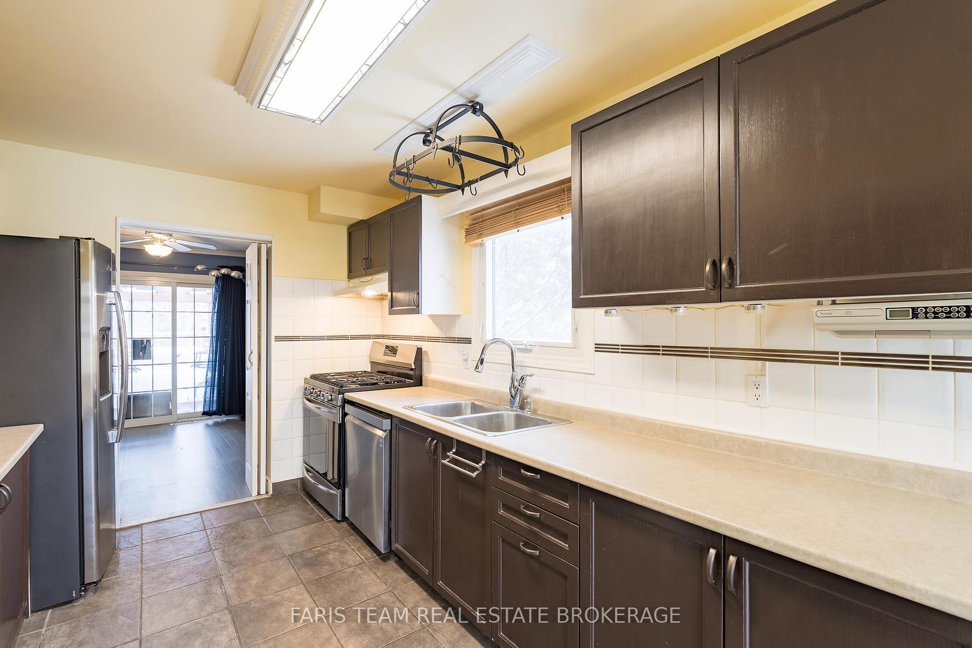Photo 5 of 2501 Lloyd Street, Innisfil, Alcona — HOMEH