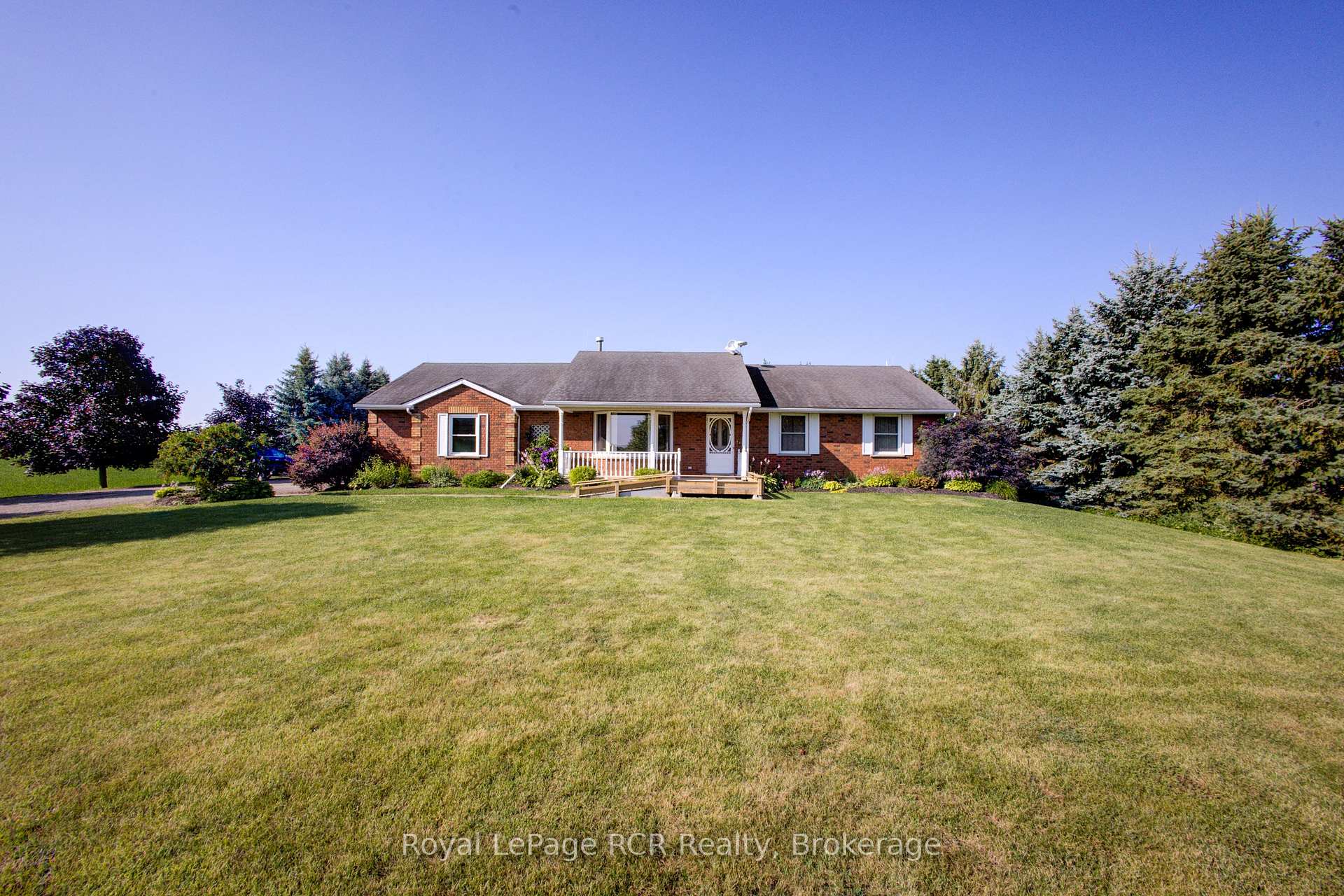Photo 1 of 7218 16th Line, Mapleton, Rural Mapleton — HOMEH