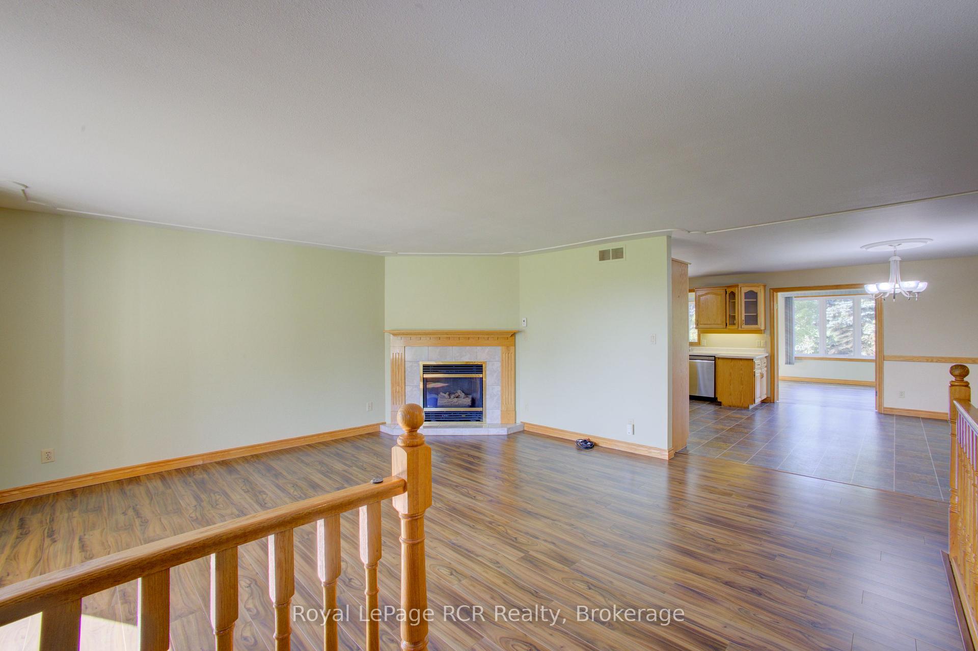 Photo 6 of 7218 16th Line, Mapleton, Rural Mapleton — HOMEH