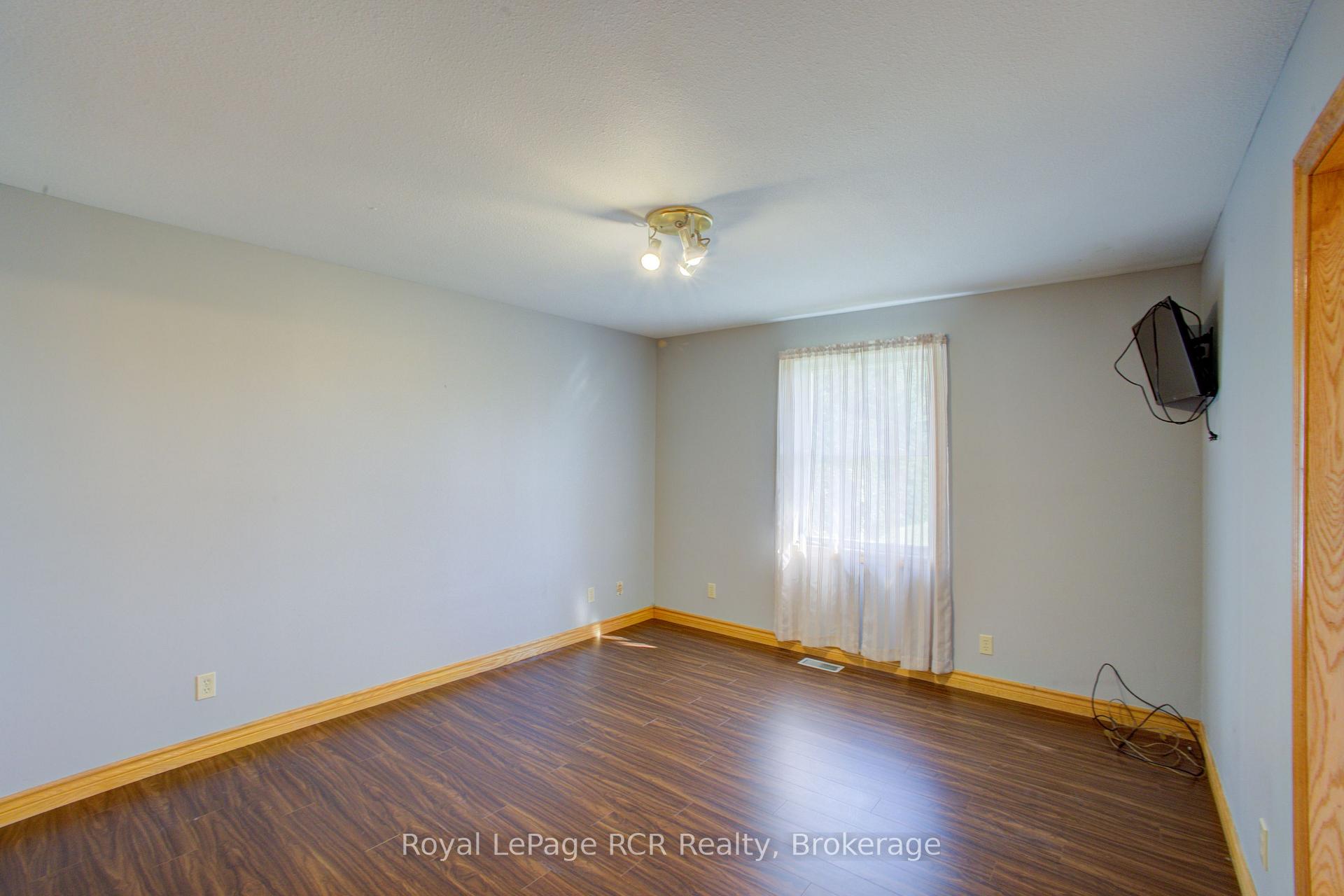 Photo 15 of 7218 16th Line, Mapleton, Rural Mapleton — HOMEH