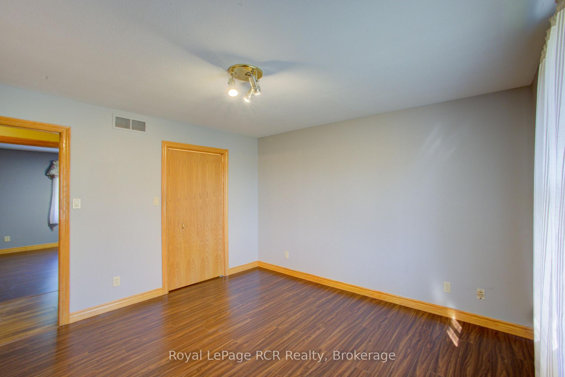Photo 16 of 7218 16th Line, Mapleton, Rural Mapleton — HOMEH