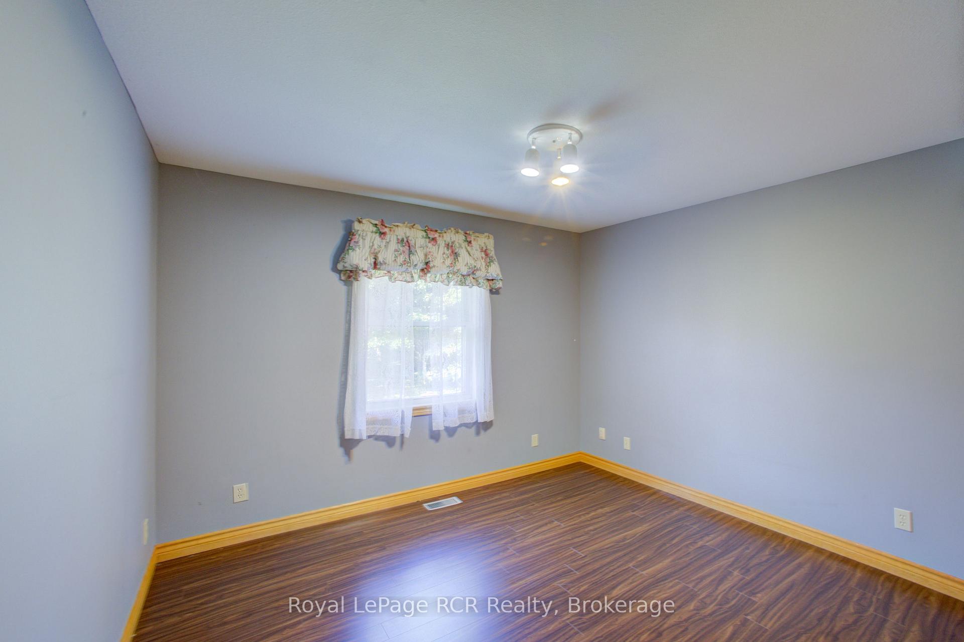 Photo 20 of 7218 16th Line, Mapleton, Rural Mapleton — HOMEH