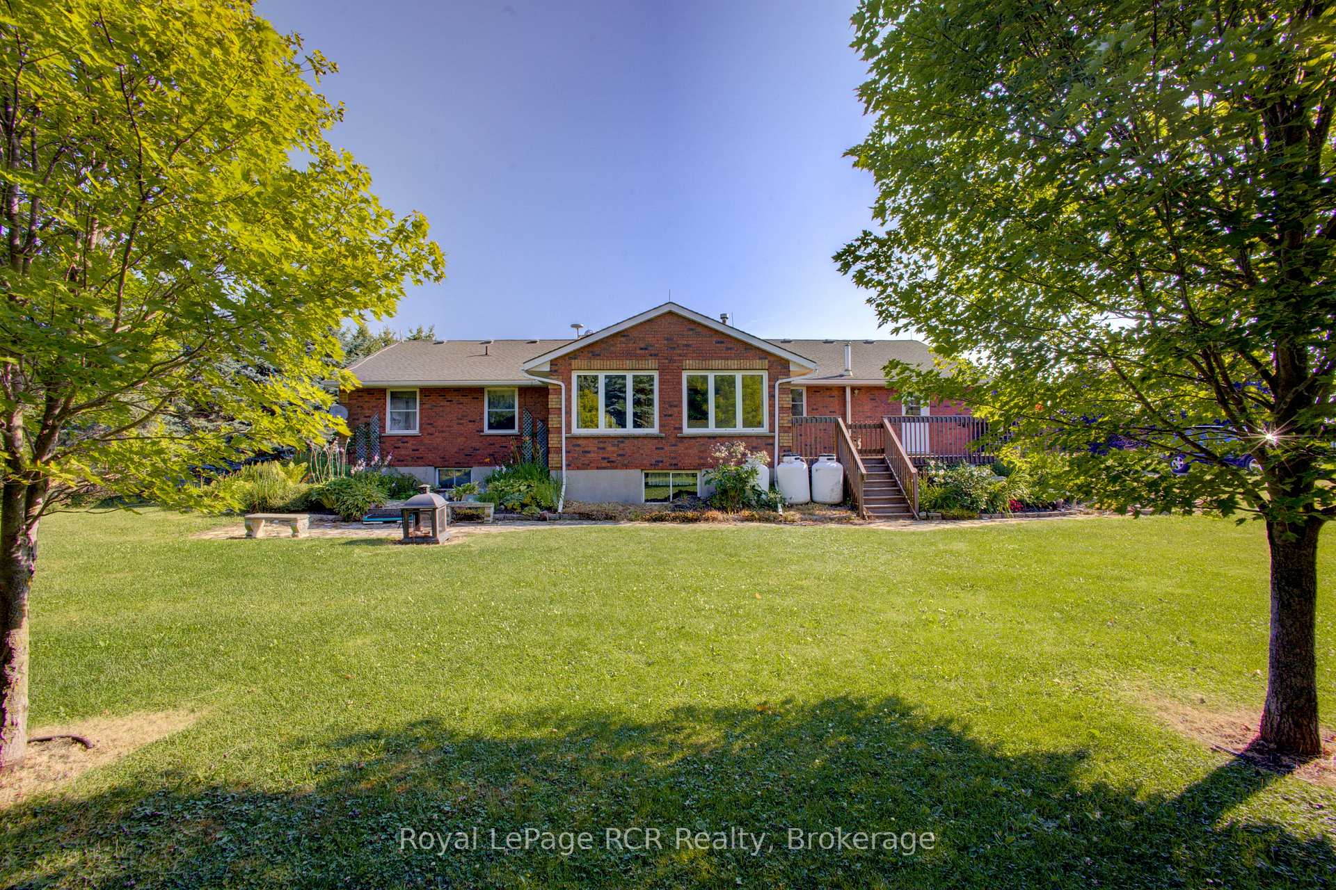 Photo 31 of 7218 16th Line, Mapleton, Rural Mapleton — HOMEH
