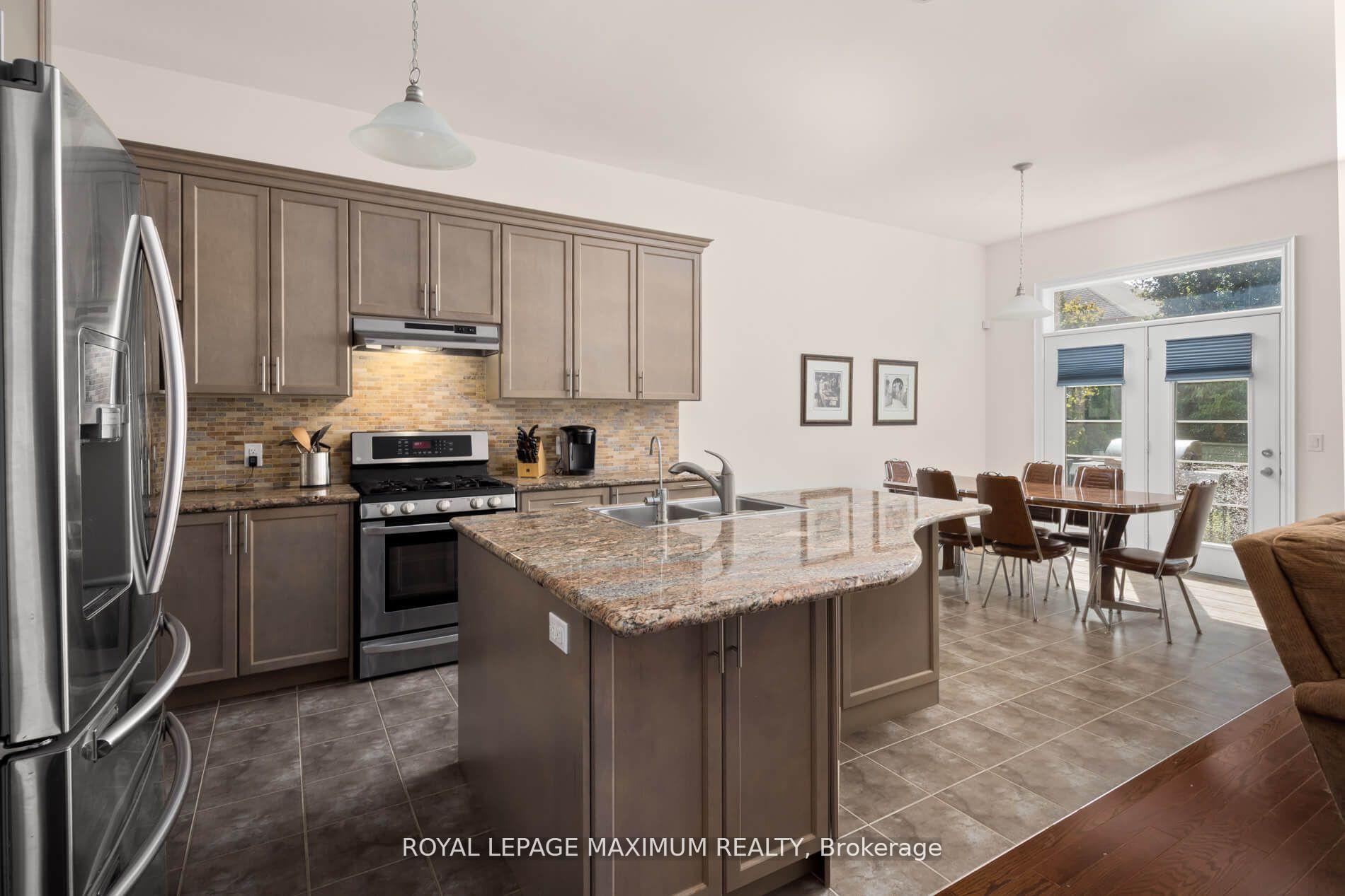Photo 11 of 4 Blue Beech Trail, King, Nobleton — HOMEH