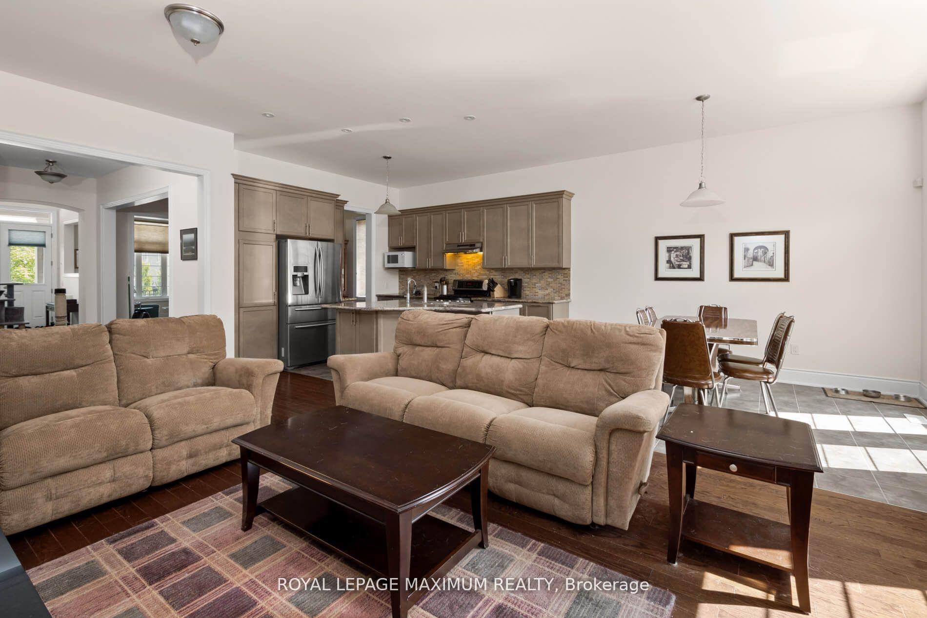 Photo 18 of 4 Blue Beech Trail, King, Nobleton — HOMEH