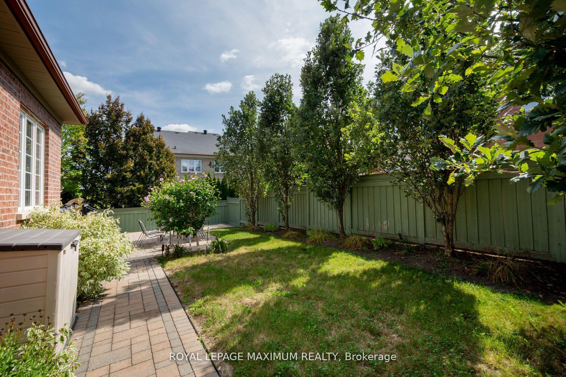 Photo 36 of 4 Blue Beech Trail, King, Nobleton — HOMEH