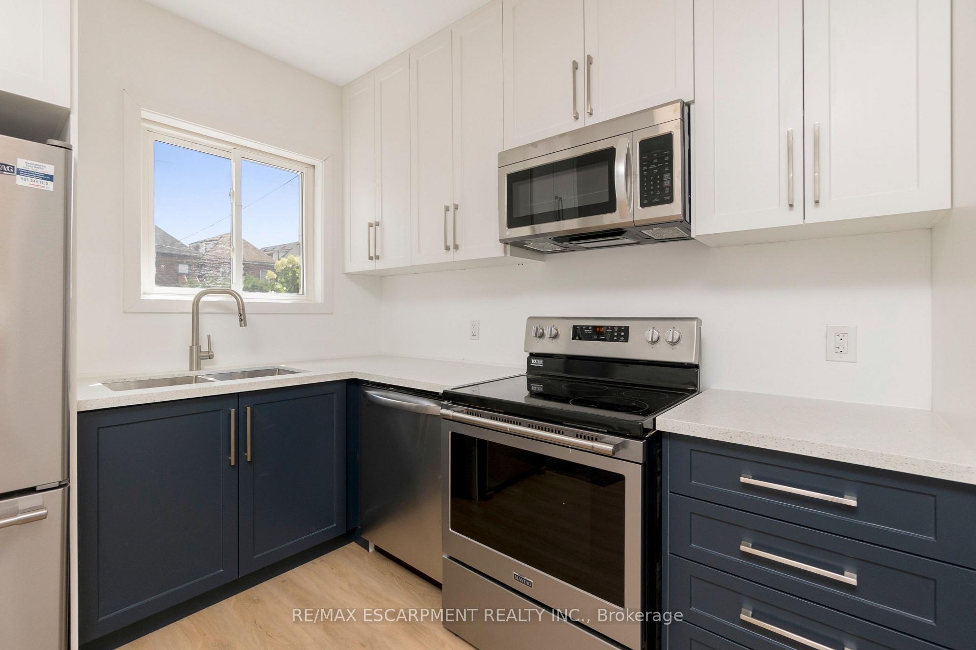Photo 11 of Unit Upper, 48 Sherman Avenue N, Hamilton, Gibson — HOMEH