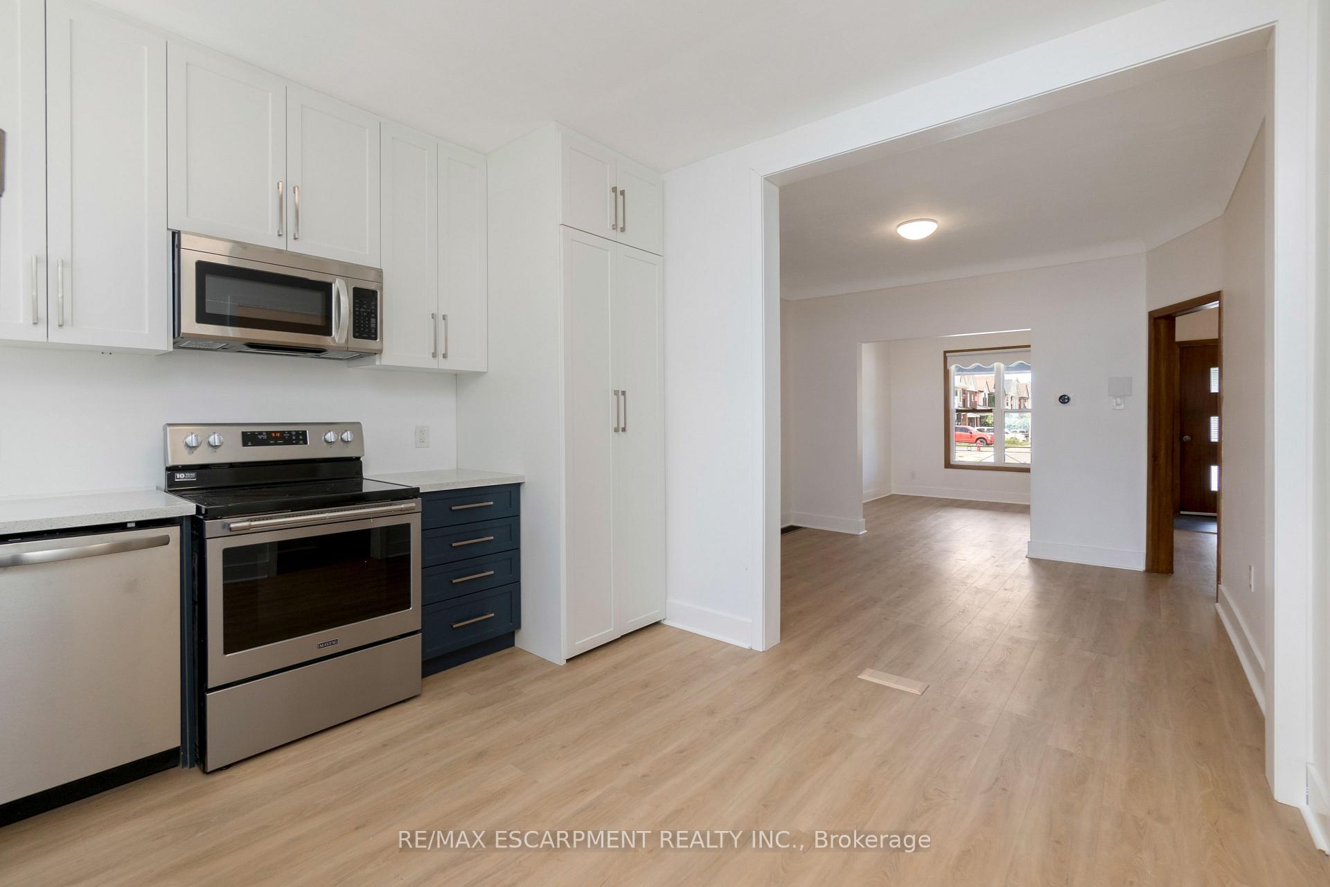 Photo 13 of Unit Upper, 48 Sherman Avenue N, Hamilton, Gibson — HOMEH