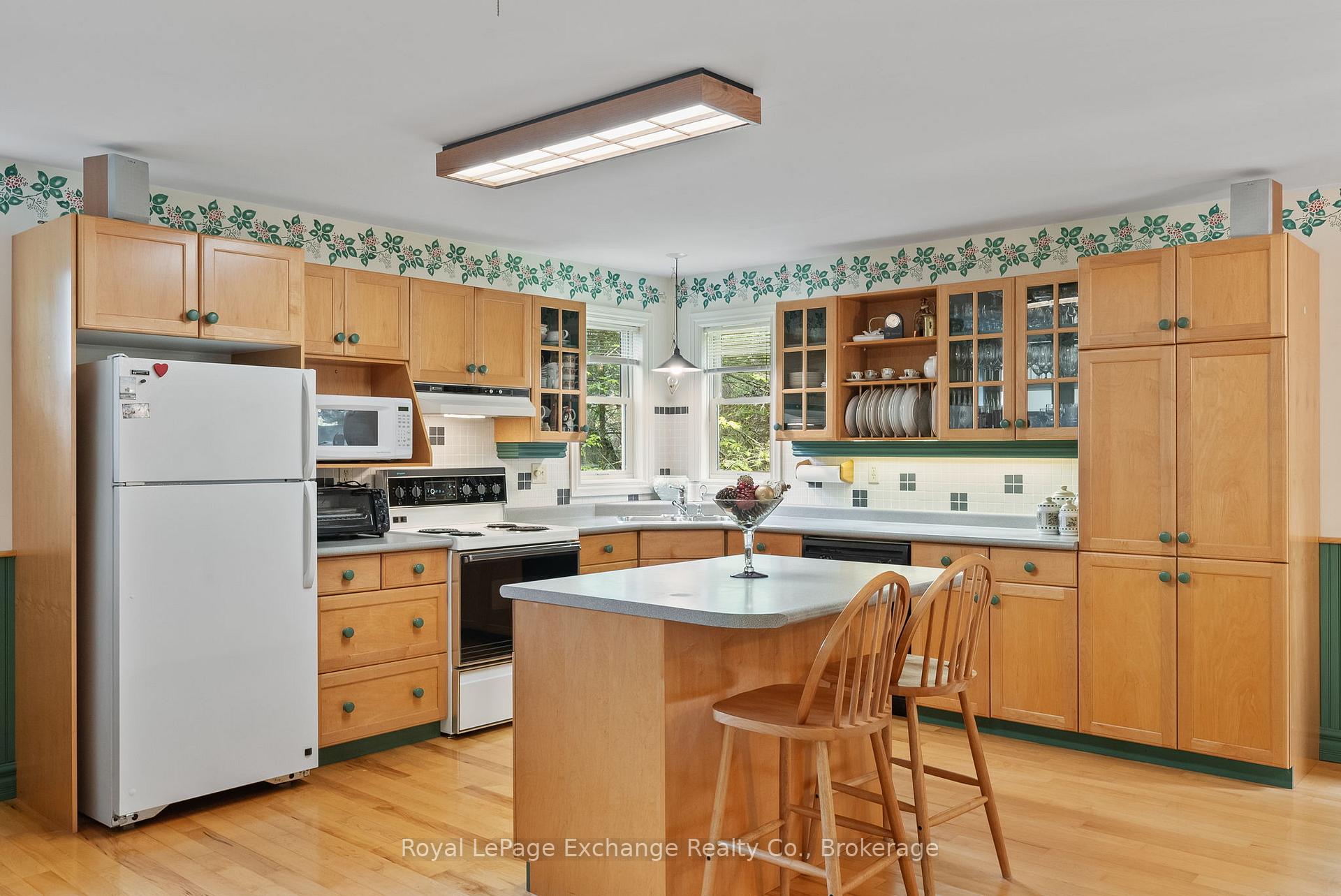 Photo 6 of 19 Kuehner Street, Kincardine — HOMEH