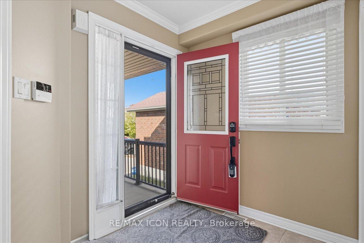 Photo 5 of 57 Tweedsdale Street, Kitchener — HOMEH