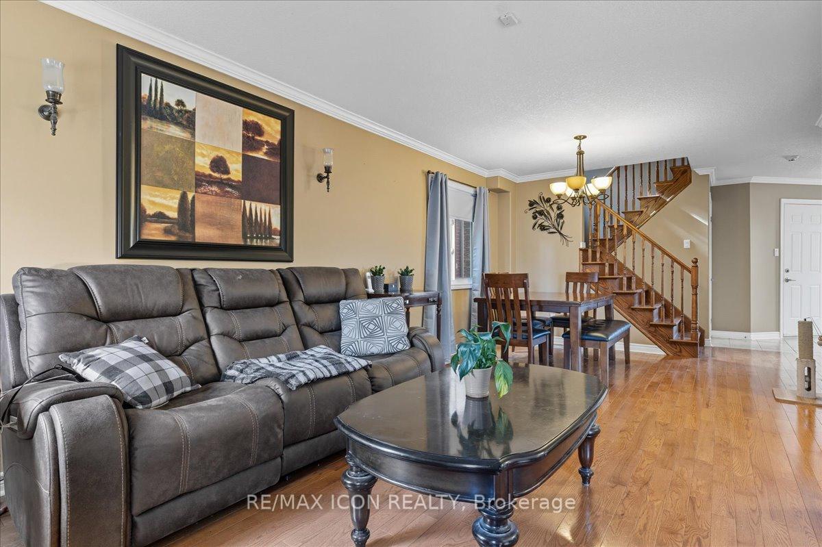 Photo 10 of 57 Tweedsdale Street, Kitchener — HOMEH