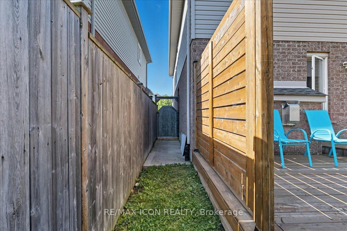Photo 30 of 57 Tweedsdale Street, Kitchener — HOMEH