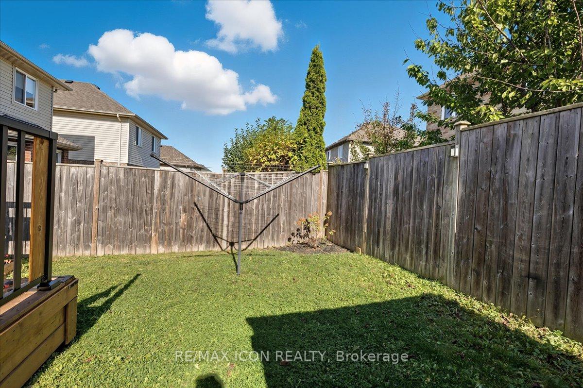 Photo 31 of 57 Tweedsdale Street, Kitchener — HOMEH