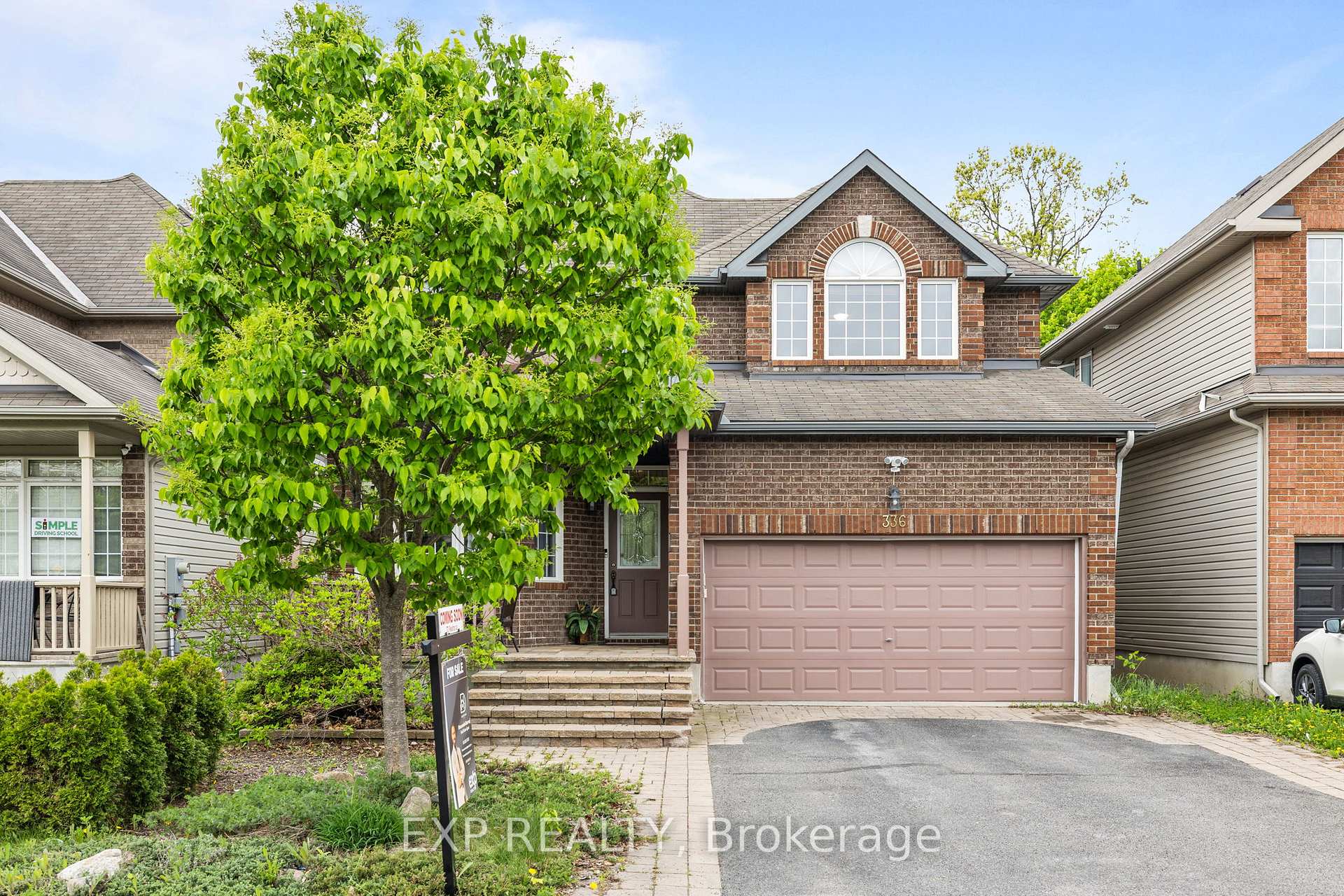 Front of 336 Wisteria Crescent