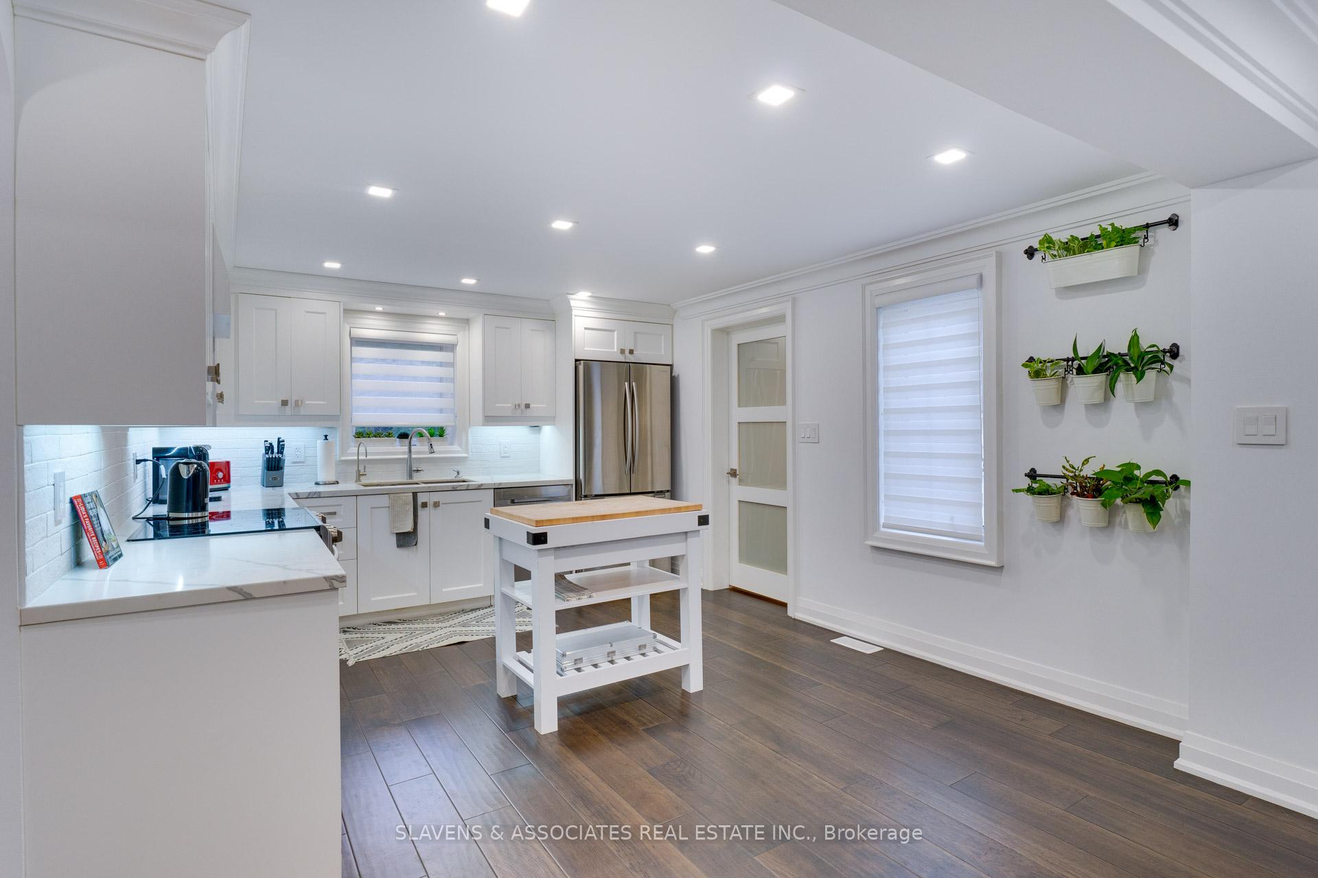Photo 6 of 13385 Jane Street, King, King City — HOMEH