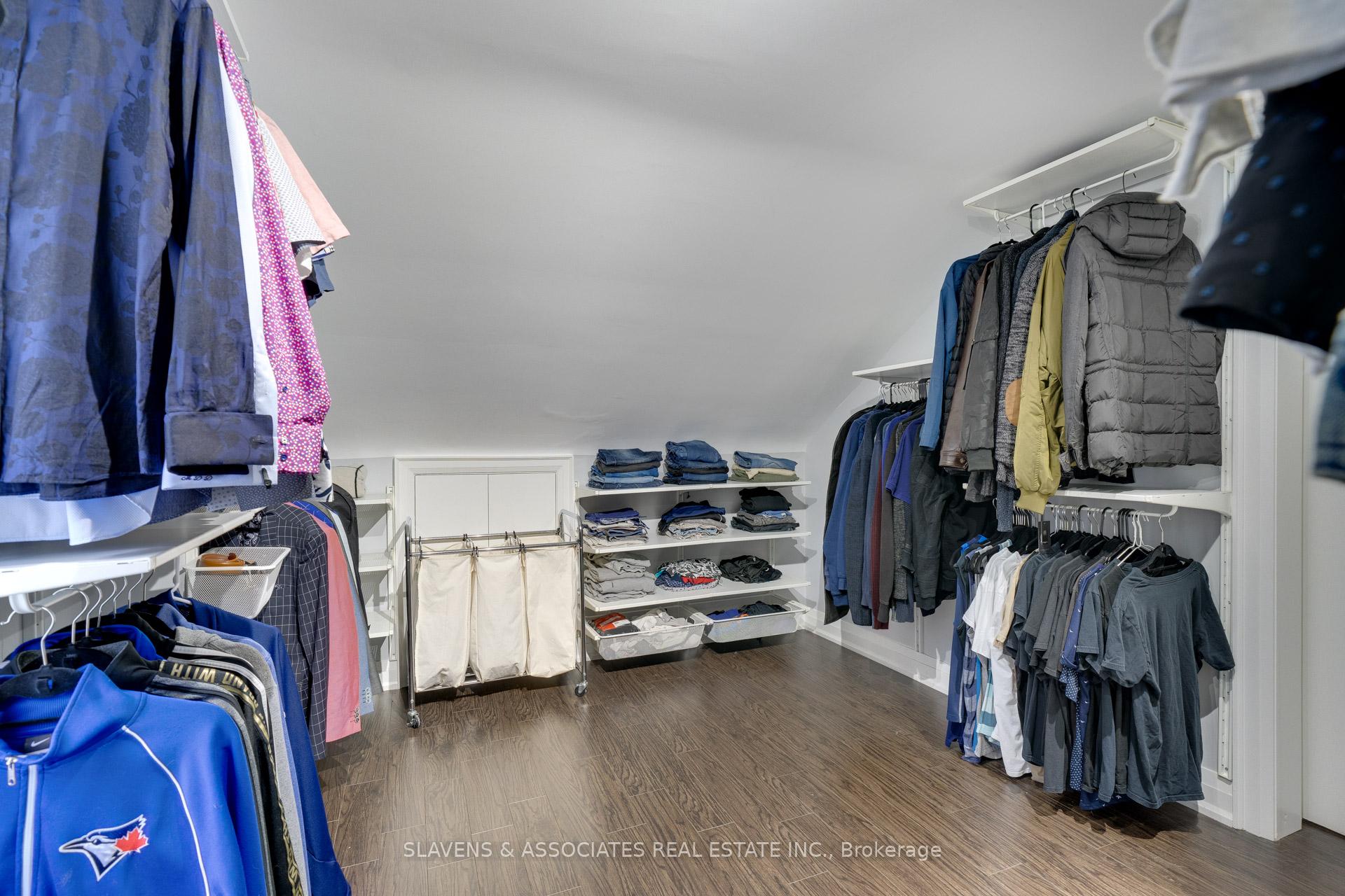 Photo 11 of 13385 Jane Street, King, King City — HOMEH