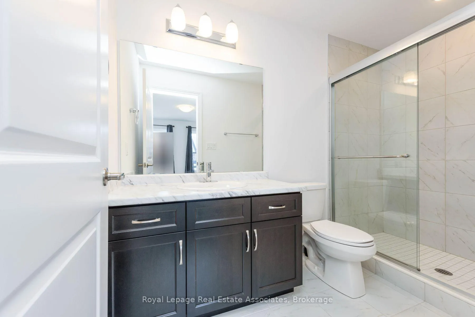 Photo 14 of 3985 Crown Street, Lincoln, Beamsville — HOMEH