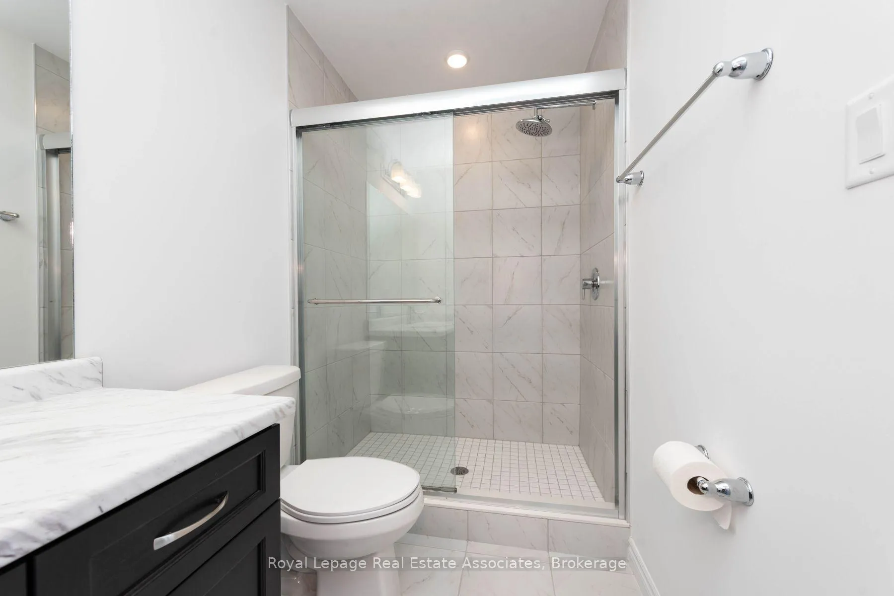 Photo 15 of 3985 Crown Street, Lincoln, Beamsville — HOMEH