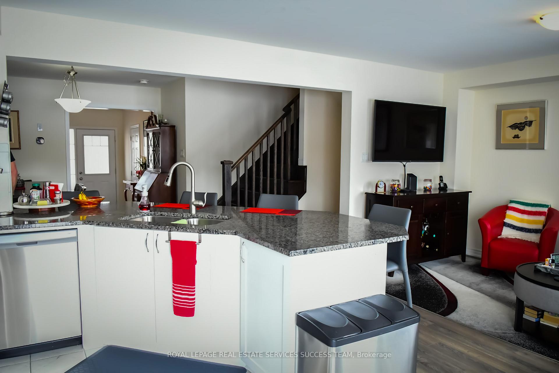 Photo 9 of 230 Waterbrook Lane, Kitchener — HOMEH