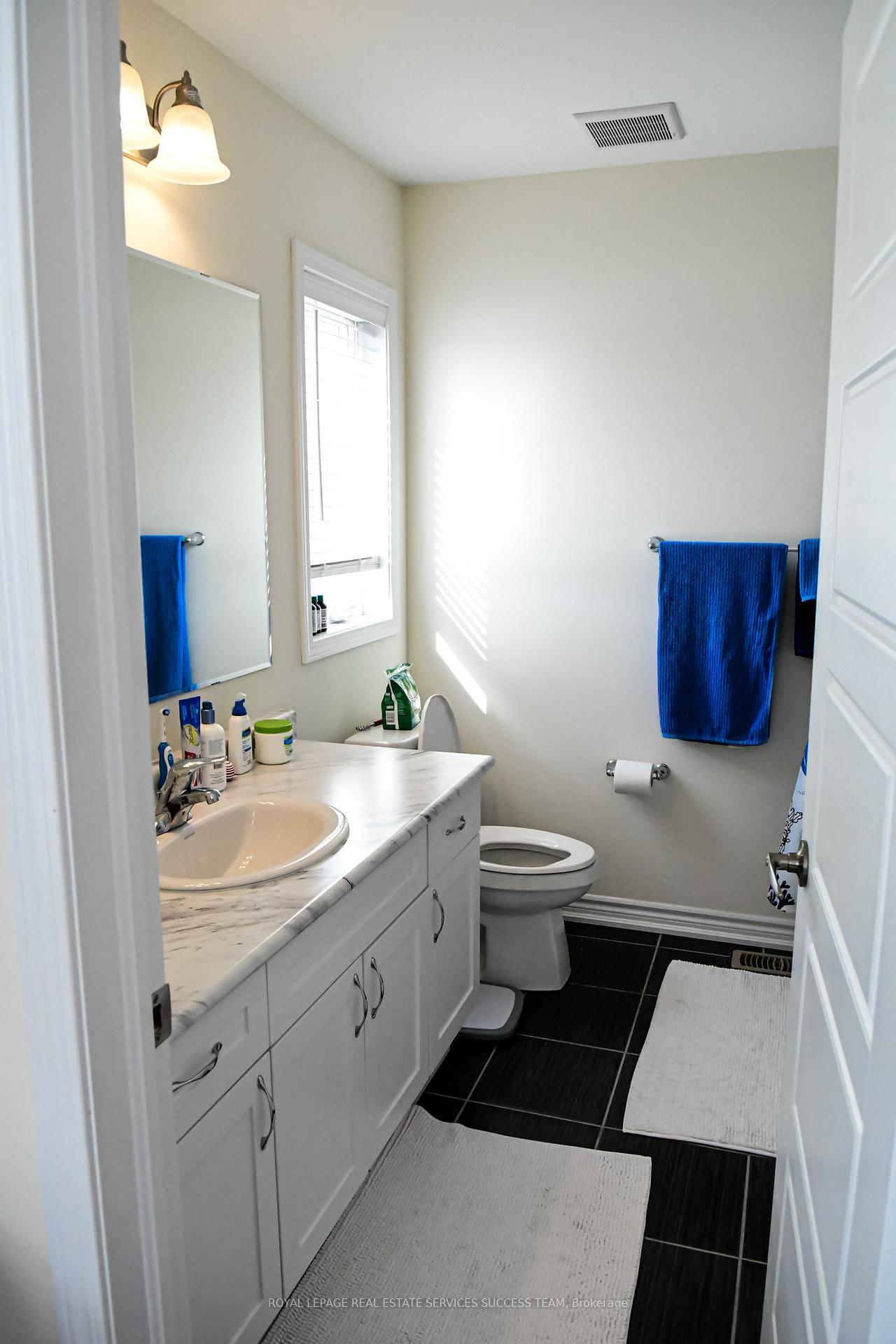 Photo 17 of 230 Waterbrook Lane, Kitchener — HOMEH