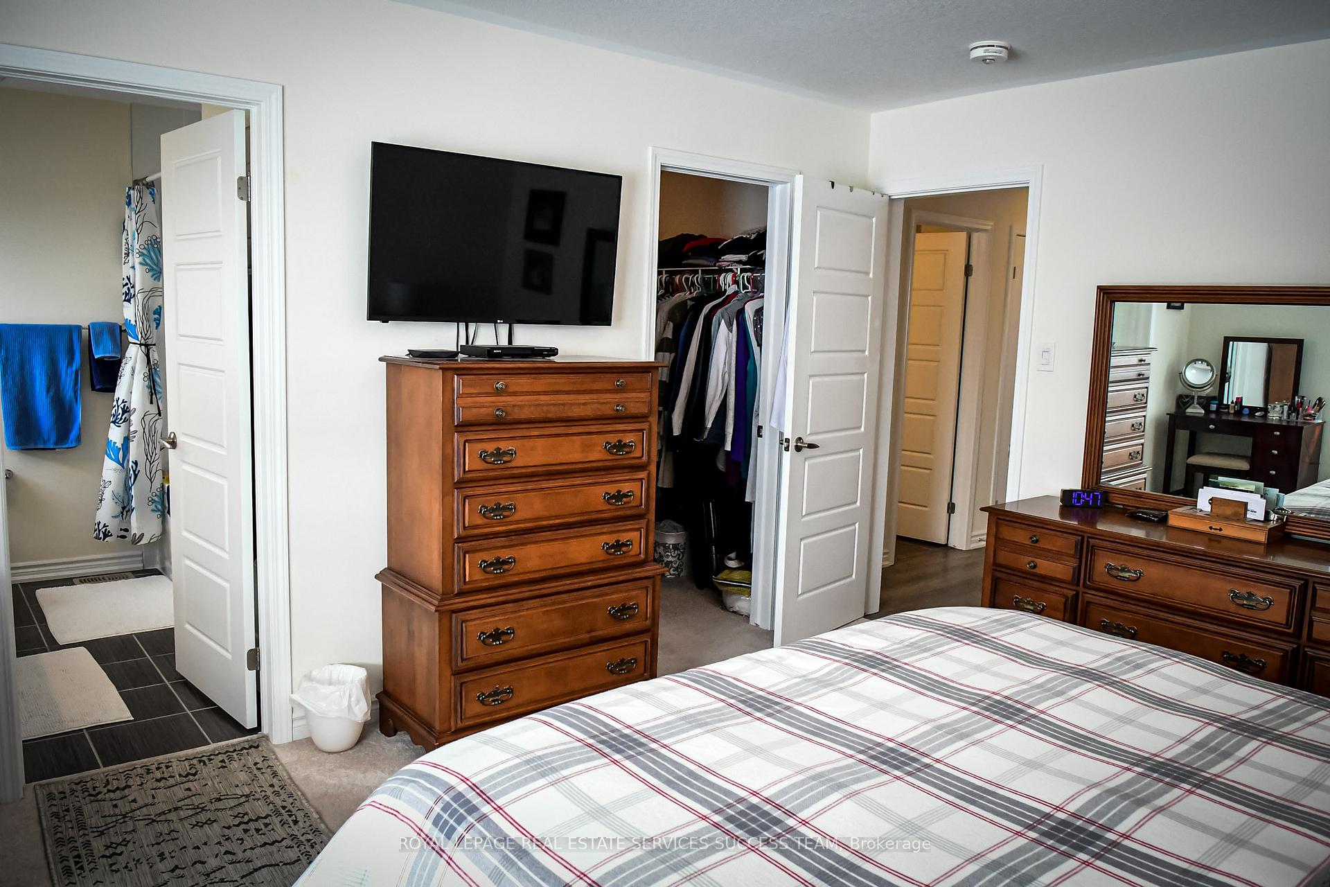Photo 19 of 230 Waterbrook Lane, Kitchener — HOMEH