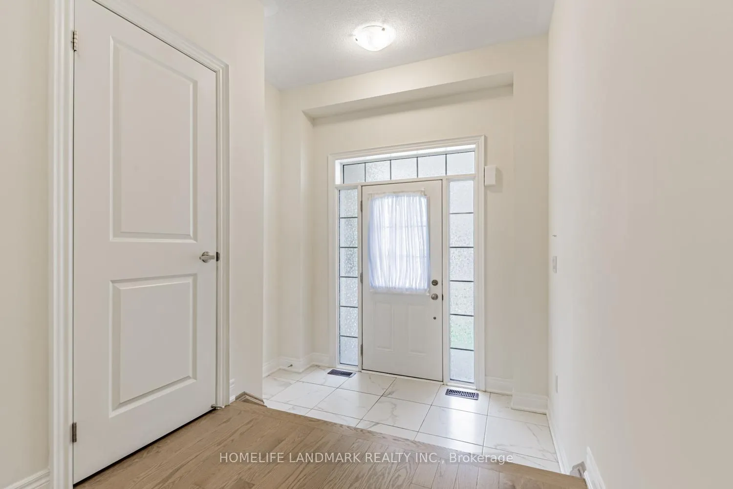 Photo 9 of 47 Andress Way, Markham, Cedarwood — HOMEH