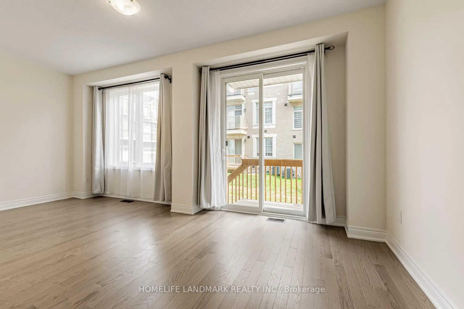 Photo 10 of 47 Andress Way, Markham, Cedarwood — HOMEH