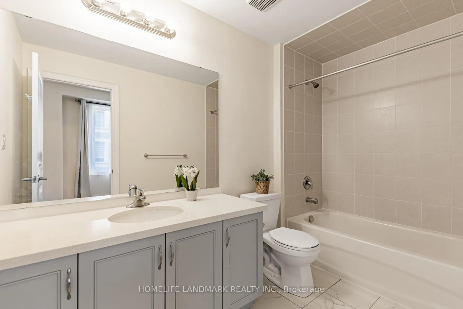 Photo 12 of 47 Andress Way, Markham, Cedarwood — HOMEH
