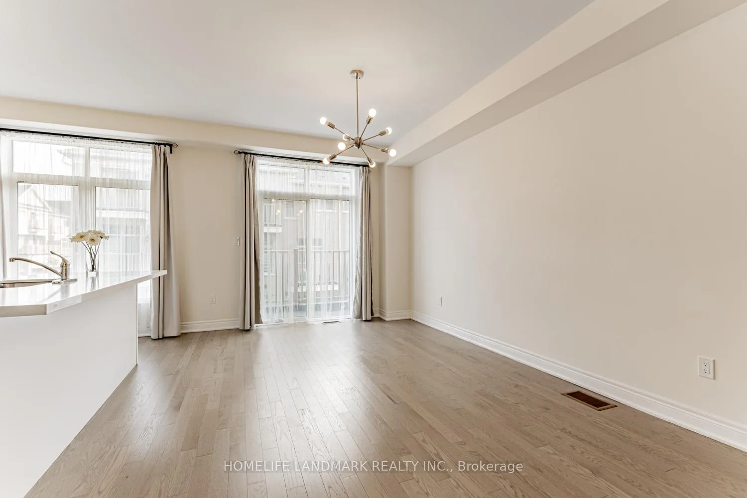 Photo 19 of 47 Andress Way, Markham, Cedarwood — HOMEH