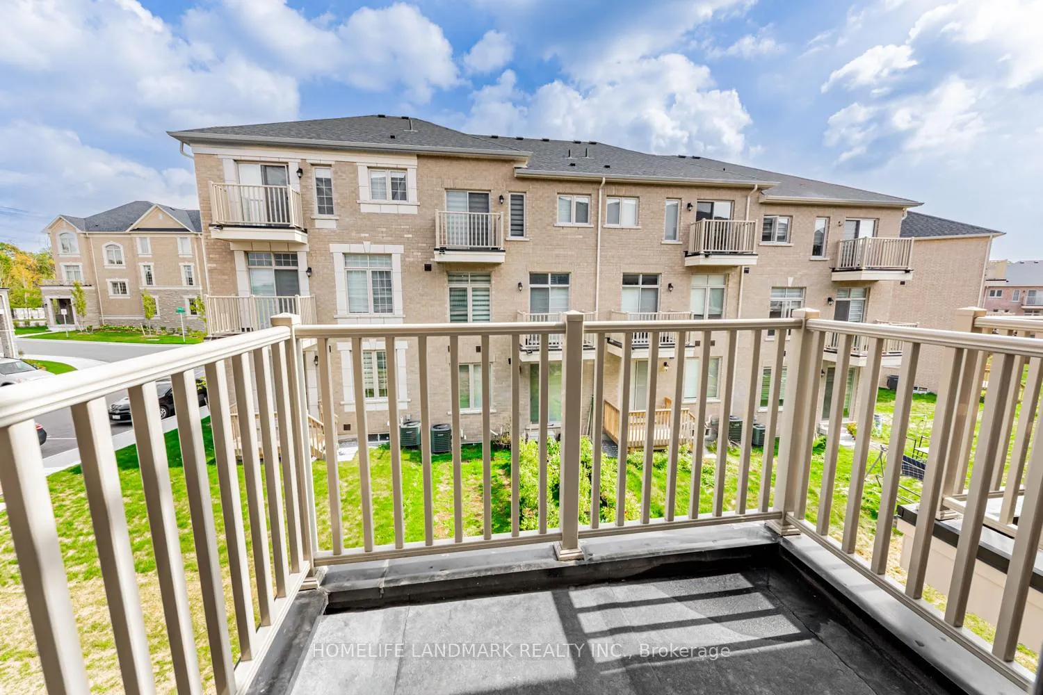 Photo 21 of 47 Andress Way, Markham, Cedarwood — HOMEH