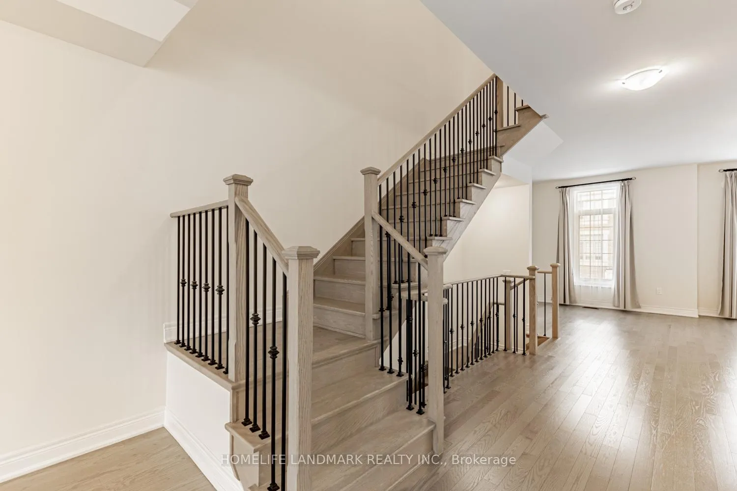 Photo 22 of 47 Andress Way, Markham, Cedarwood — HOMEH