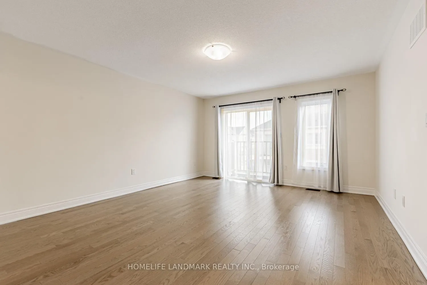 Photo 24 of 47 Andress Way, Markham, Cedarwood — HOMEH