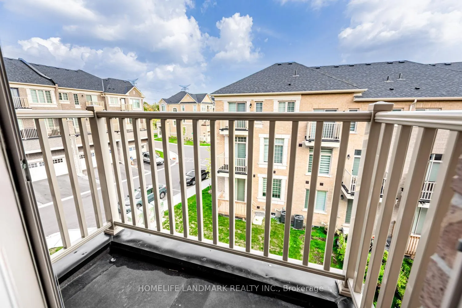 Photo 29 of 47 Andress Way, Markham, Cedarwood — HOMEH
