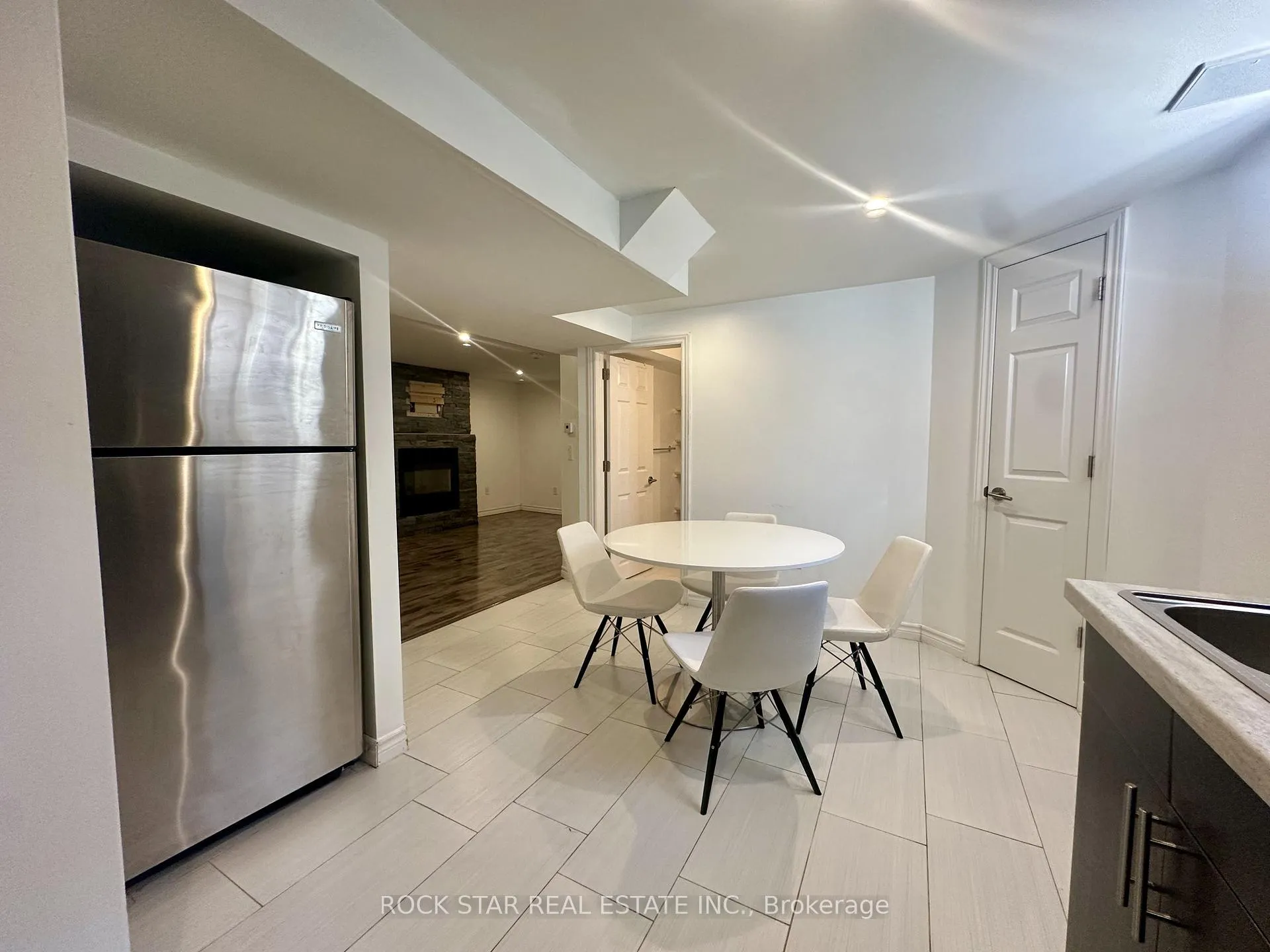 Photo 4 of Unit Basement, 38 Clarendon Avenue, Hamilton, Balfour — HOMEH