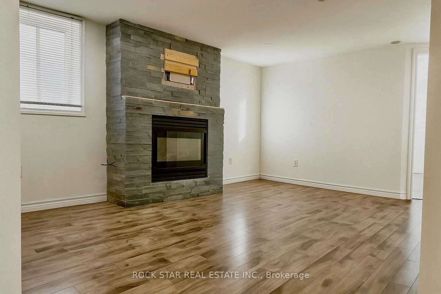 Photo 5 of Unit Basement, 38 Clarendon Avenue, Hamilton, Balfour — HOMEH