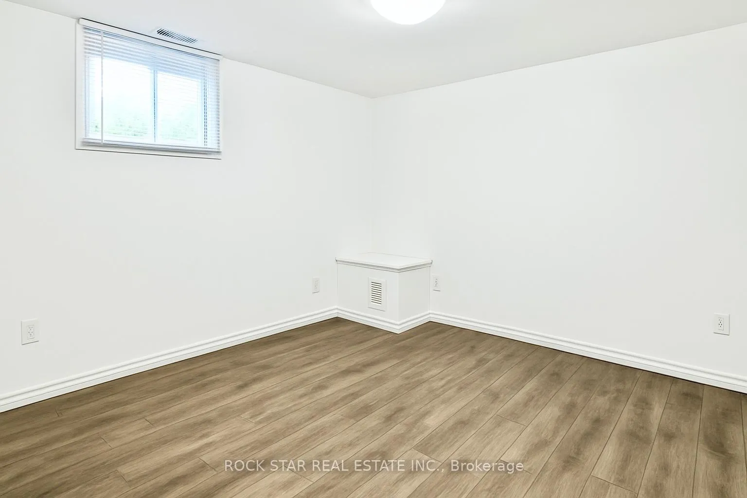 Photo 9 of Unit Basement, 38 Clarendon Avenue, Hamilton, Balfour — HOMEH