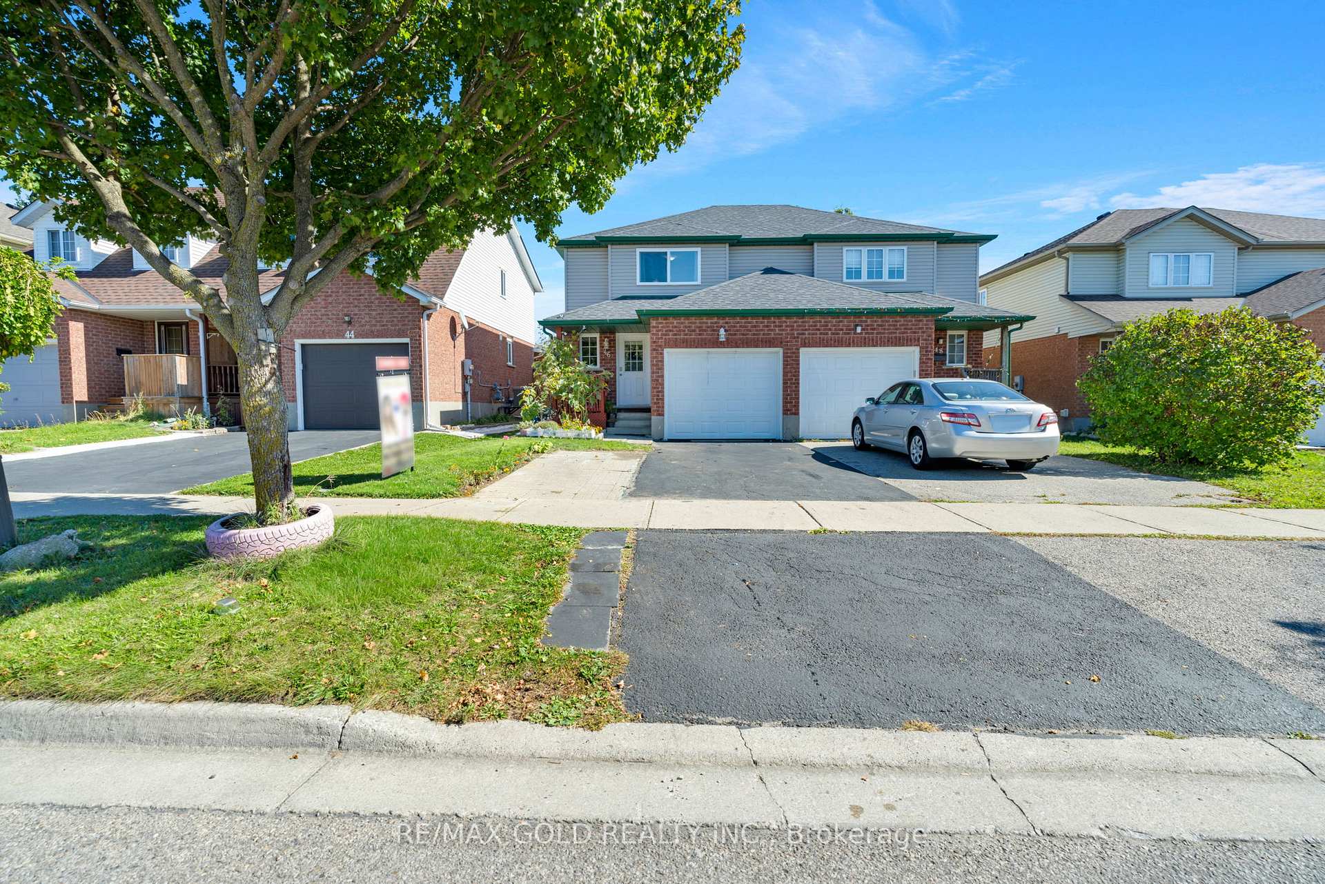 Photo 1 of 46 Activa Avenue, Kitchener, Larentian West — HOMEH